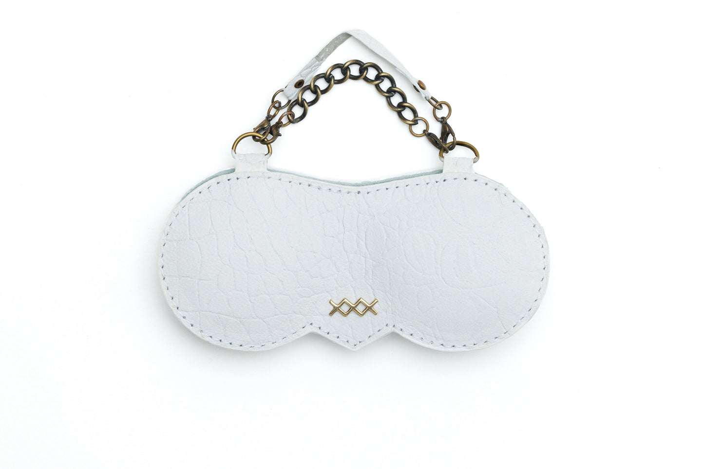 White glasses sleeve crafted by hand in Kerobokan Bali, elegant protection for Maison Mata frames.