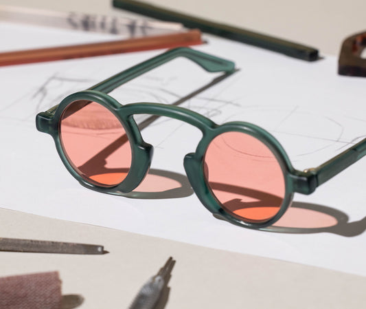 The Trend of Custom Glasses: Make a Bold Fashion Statement
