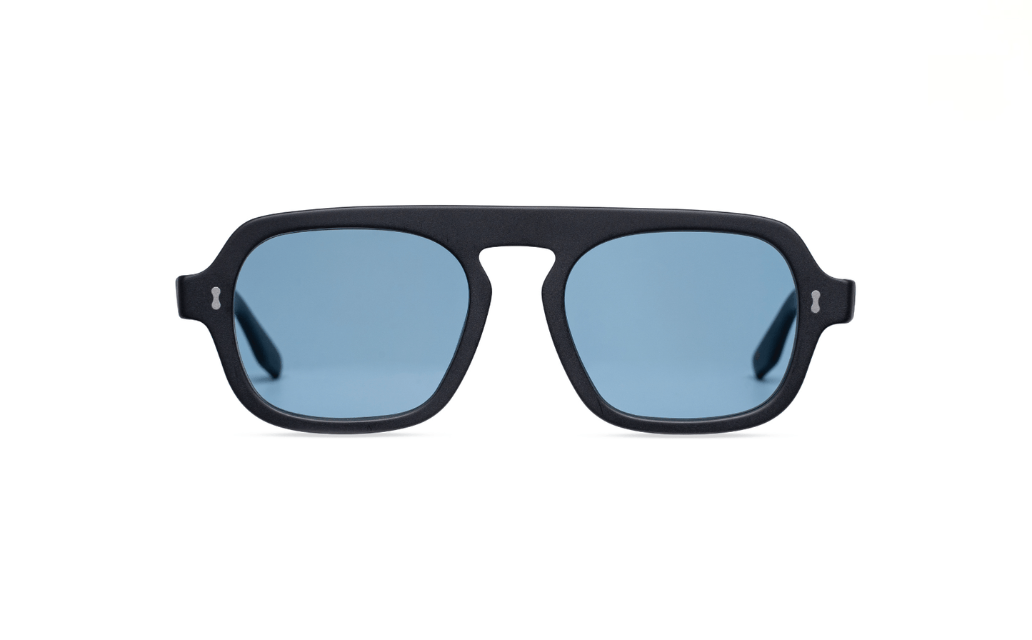 Maison Mata handmade matte black navigator acetate sunglasses with double bridge, front view with blue tinted lenses — lunettes de soleil navigateur noir mat verres bleus — kacamata hitam doff lensa biru — gafas negras — Bali handmade eyewear