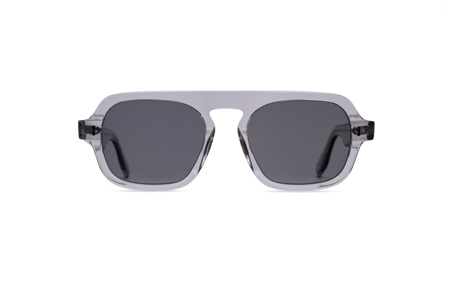 Maison Mata handmade crystal grey navigator acetate sunglasses with double bridge, front view with dark grey lenses — lunettes de soleil navigateur gris cristal verres gris — kacamata abu transparan lensa abu — gafas gris — Bali handmade eyewear