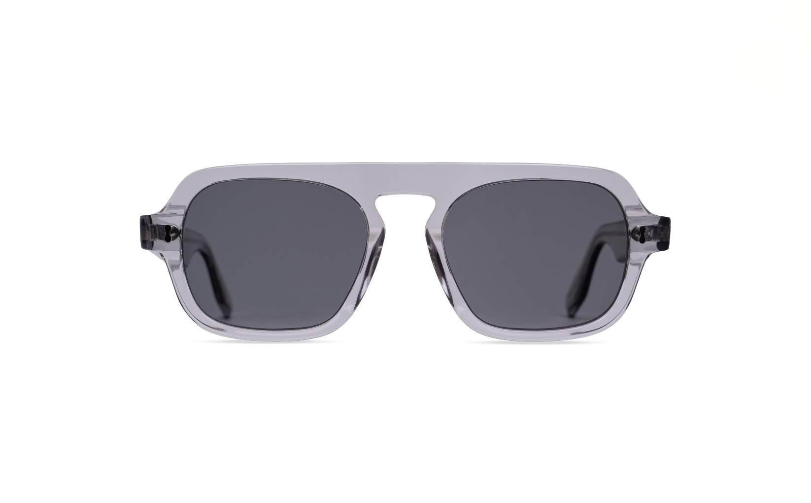 Maison Mata handmade crystal grey navigator acetate sunglasses with double bridge, front view with dark grey lenses — lunettes de soleil navigateur gris cristal verres gris — kacamata abu transparan lensa abu — gafas gris — Bali handmade eyewear
