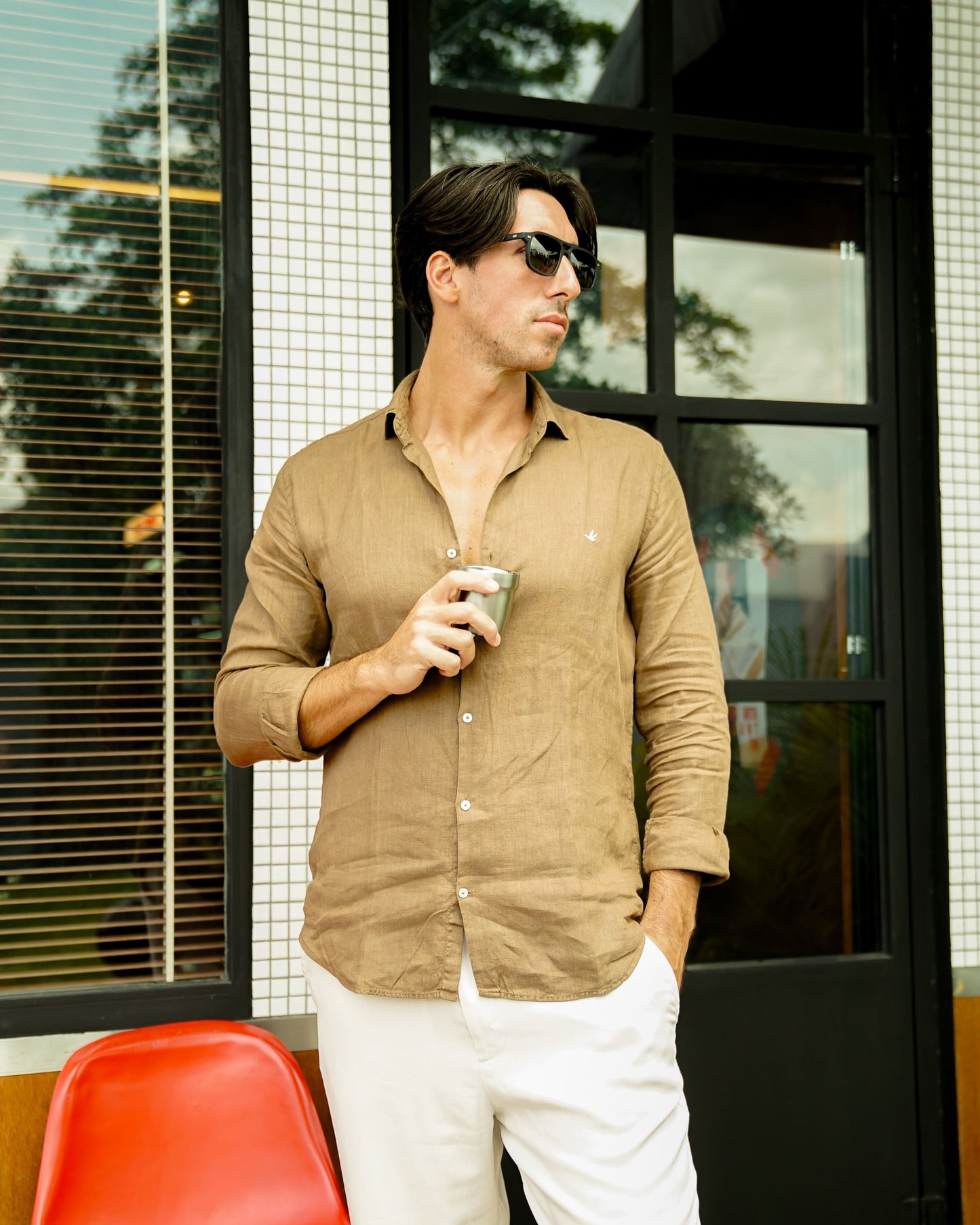 detail man wearing aviator optical glasses olive color – Java Joy – Maison Mata