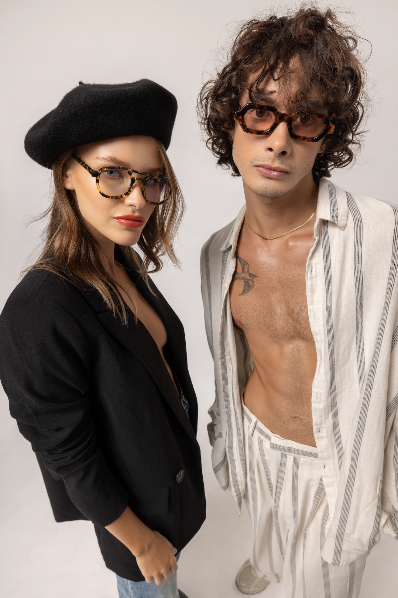 Солнцезащитные очки ручной работы из ацетата от Maison Mata Бали. Консультация наших оптиков.