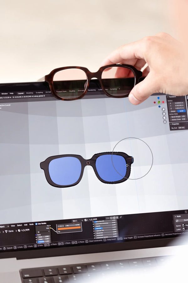 Virtual Atelier, a Maison Mata frame held above its 3D design on screen