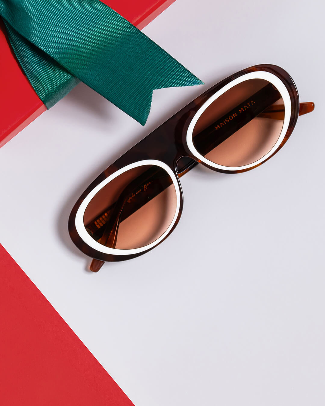 handmade white aviator sunglasses showcasing elegant shape – Maison Mata