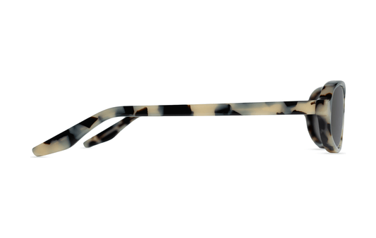 Montura ovalada de acetato mármol blanco Maison Mata vista de perfil — eyewear de acetato hecho a mano en Bali