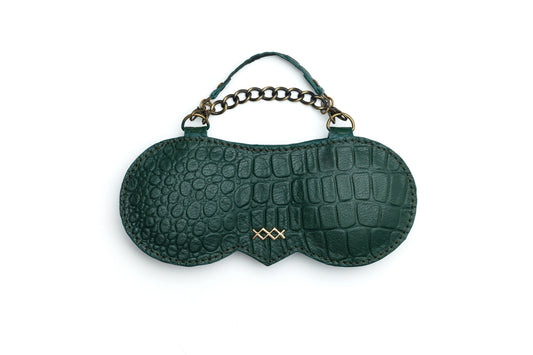 Green leather glasses pouch handmade in Kerobokan, minimalist cover for sunglasses and optical lenses.