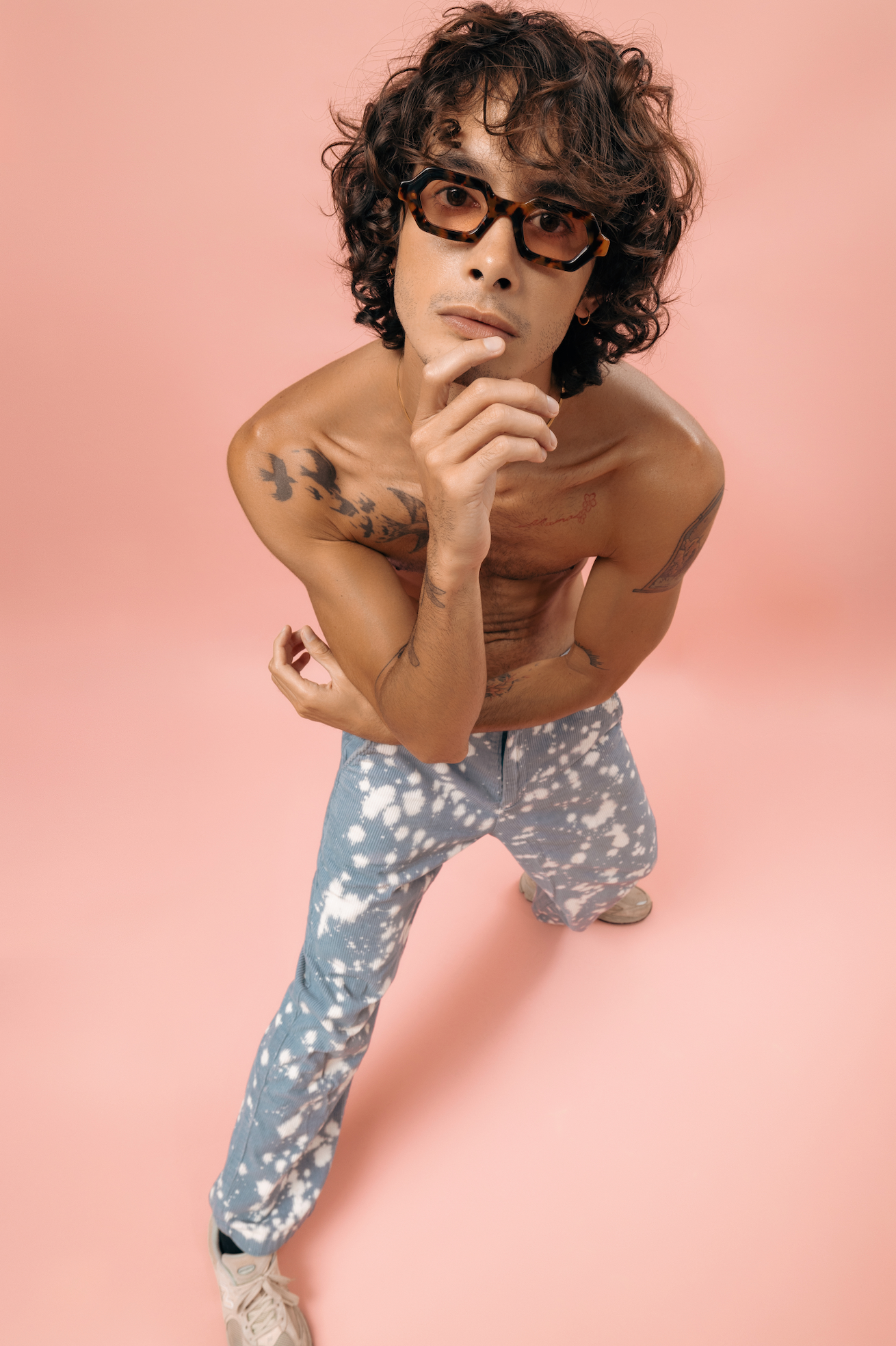 Солнцезащитные очки ручной работы из ацетата от Maison Mata Бали. Консультация наших оптиков.