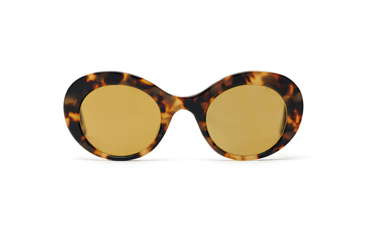 Sunglasses oval polarized sunglasses for women fitted by optometrists in Uluwatu in Bali for strong sun protection.